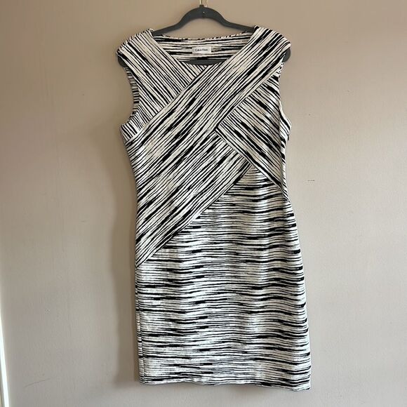 Calvin Klein Black & White Criss Cross Stripes Dress - Size 12 - Picture 2 of 11